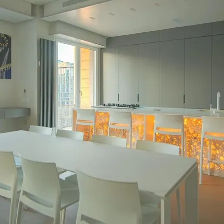 Repubblica Lux * Milano